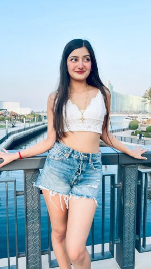 Samiksha Kapoor Instagram - Mera pehla aur aakhri pyaar bnja🤍🥰
.
.
.
.
.
#reels#reelsinstagram#instagram#instagood#instalike#reeloftheday#dance#dancechallenge#trend#trendingsongs#viral#viralvideos#explore#explorepage#fyp