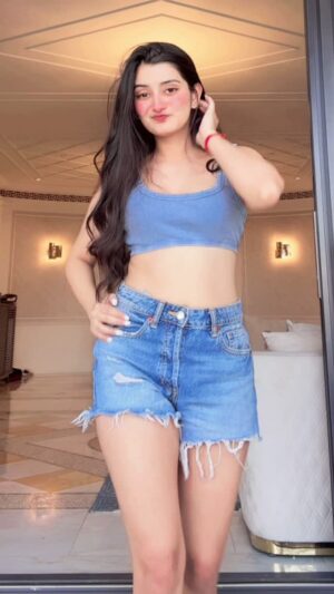 Samiksha Kapoor Instagram - Found this in my drafts 💙
.
.
.
.
.
#reels#reelsinstagram#instagram#instagood#instalike#viral#viralreels#dance#explore#explorarpage#fyp