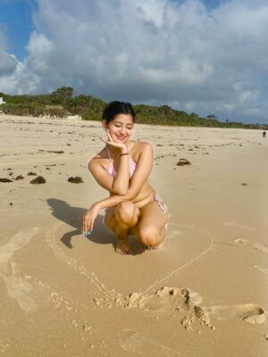 Samiksha Kapoor Instagram - Sandy toes, sun-kissed nose, and a heart full of giggles 💕✨
.
.
.
.
.
#instagram#instapic#picture#picoftheday#outfit#beach#beachbody#fashion#bikini#goodvibes#sunkissed#ocean#explore#explorepage#fyp