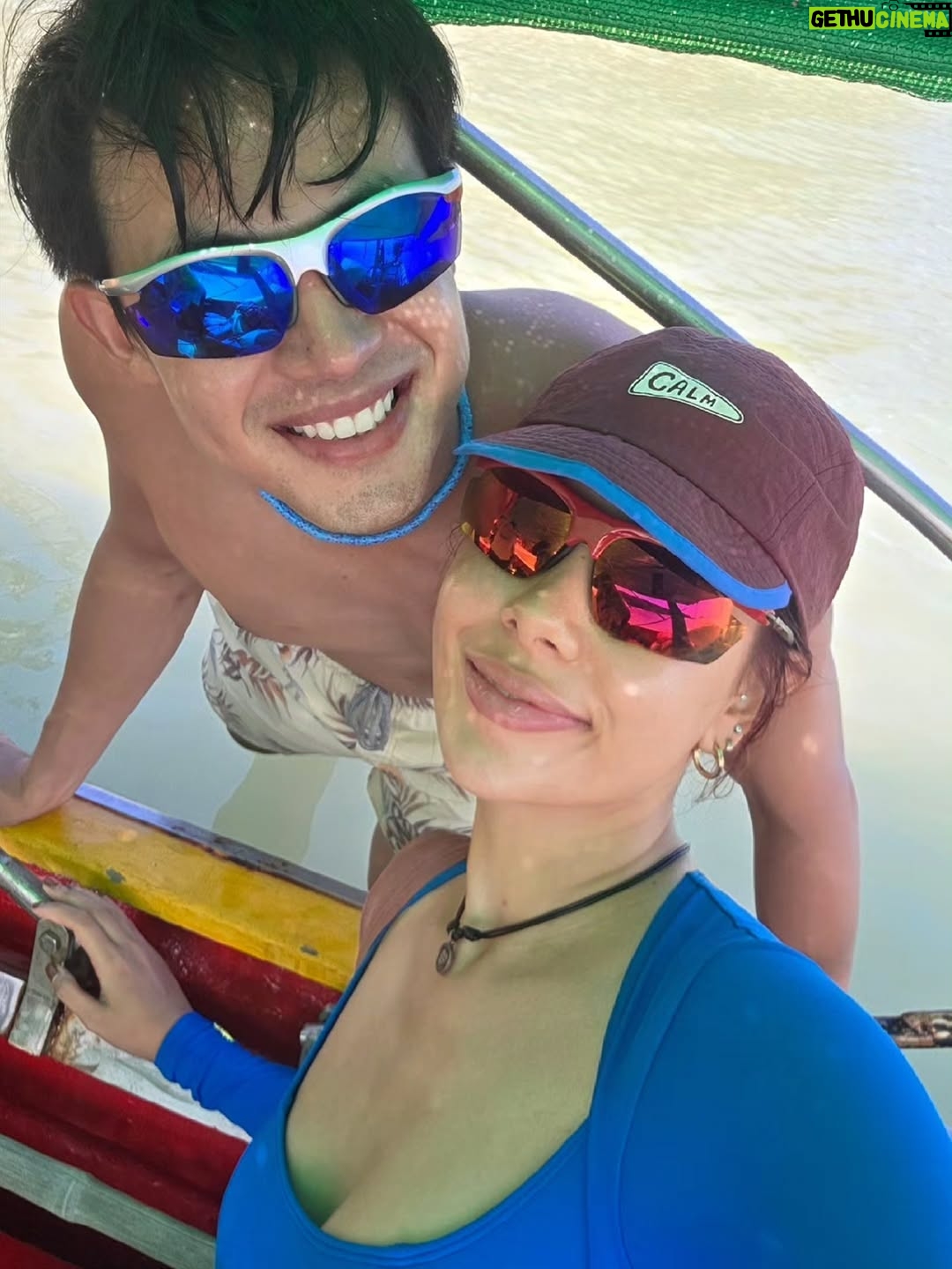 Sammy Cowell - 62.9K Likes - Happy Birthday @champ_chanatip my adventure buddy 

เกิดมาให้ข้าลำบาก 😬 

ช่องแดงใกล้มาแล้ว @roammatee