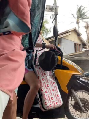 Sammy Cowell Instagram - Happy Birthday @champ_chanatip my adventure buddy 

เกิดมาให้ข้าลำบาก 😬 

ช่องแดงใกล้มาแล้ว @roammatee