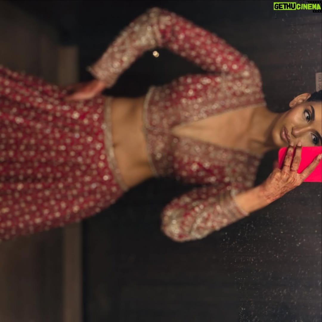 Samreen Kaur - 1.7K Likes - More chaos but a pinch of calm…