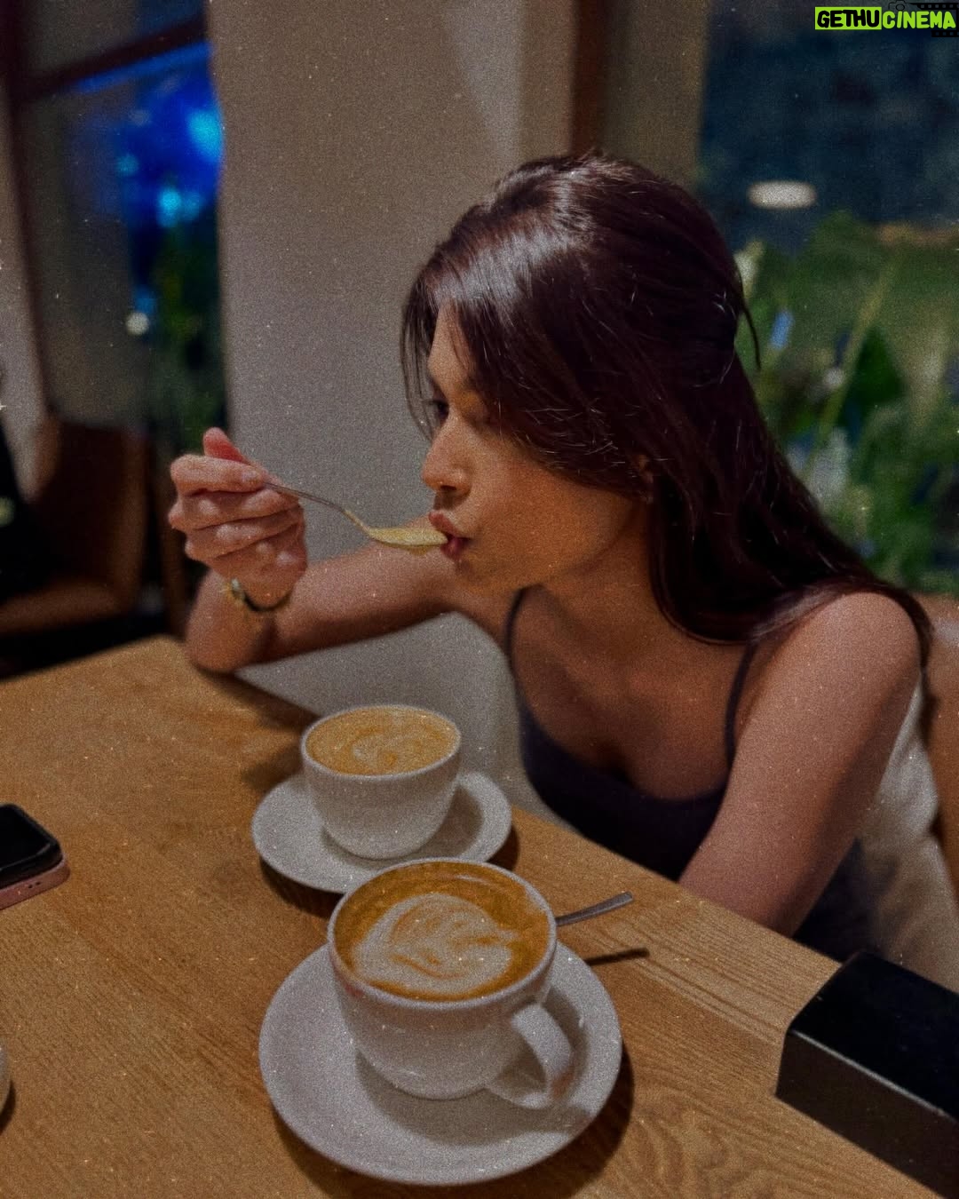 Samreen Kaur - 3K Likes - Felt like an Upper East sider today … xoxo