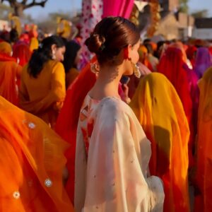 Samreen Kaur Instagram - Did a lot of culture thingy past 2 days and some fashion…
Some snippets from Aidana for you guys…
Rani Sa bani thi ek din keliye… koi Hukum ho dhyaan mein mere liye, toh batana jaroor :p