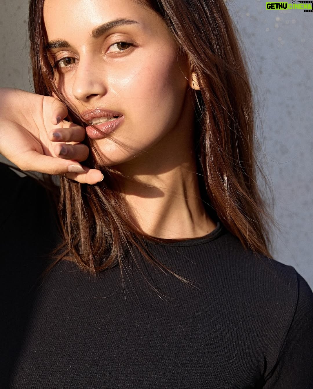 Samreen Kaur - 1.7K Likes - More from the no makeup series💅