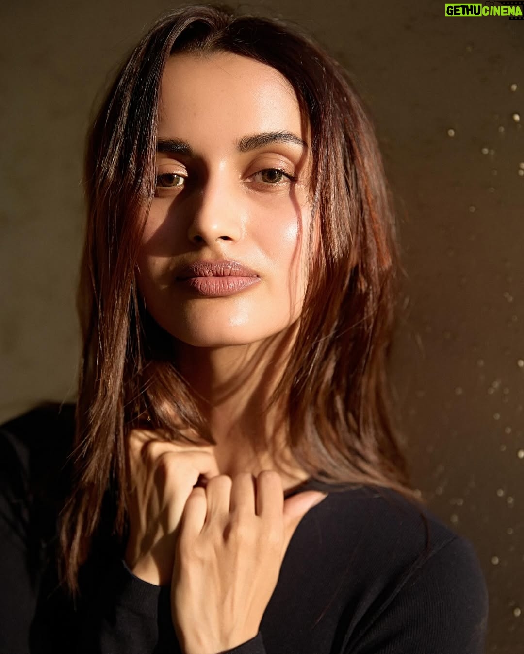 Samreen Kaur - 1.6K Likes - More from the no makeup series💅