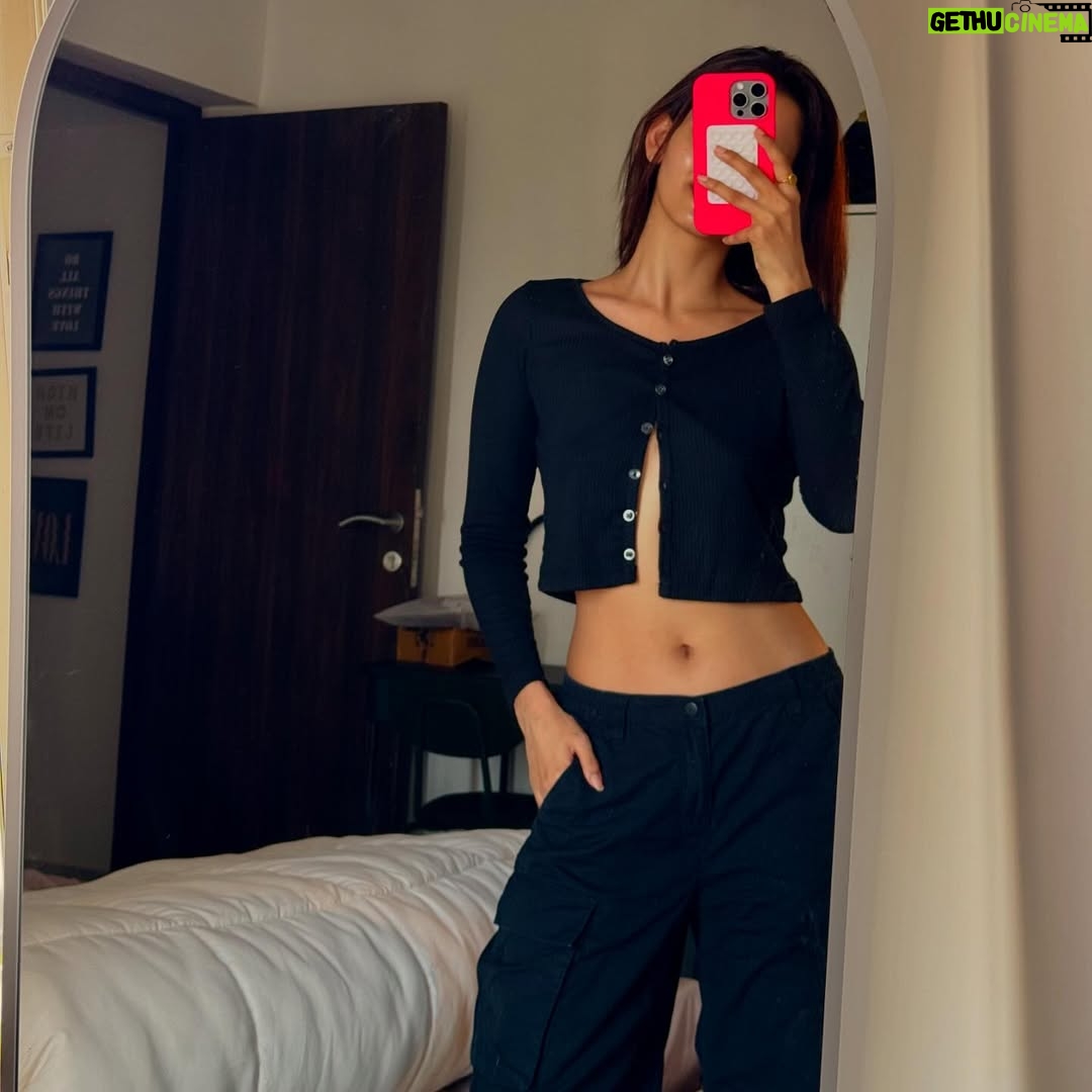 Samreen Kaur - 1.7K Likes - More chaos but a pinch of calm…
