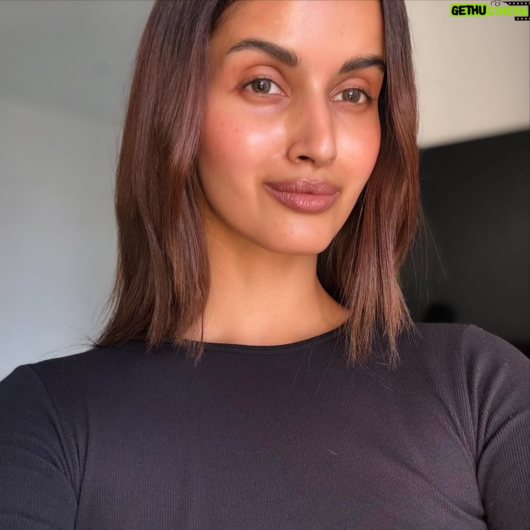 Samreen Kaur - 1.7K Likes - More chaos but a pinch of calm…