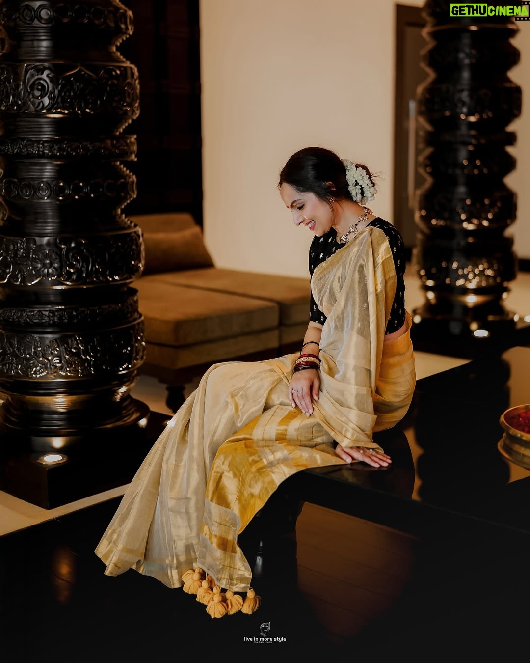 Samvrutha Sunil - 105.7K Likes - It feels extra special to get this gorgeous soul @samvrithaakhil ready @live_in_more_style - my all time favourite girl- all dressed up in a golden saree and classic black blouse ✨ 
I had the joy of creating this look for her while we had our much needed girl’s time together — makeup and hair by me @swethakunjan86 @live_in_more_style 🌼
Onam may be a little early this year… but we’re already soaking in the festive feels 💛

Hair @live_in_more_style 
Makeup @live_in_more_style 
Saree @ammu_abraham 
Photography 📸 : @cam__addicted_ 

#liveinstyle #liveinmorestyle #samvrithaakhil #kochi #earlyonamvibes #samvrithasunil #onamready #stylebyme #swethakunjan #shobakunjan