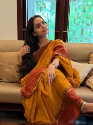 Samvrutha Sunil Instagram - Through my boy’s eyes! ♥️ 

📸 - Agastya 

Saree - @aurabeyondfashion 
Bangles - @evarabysree