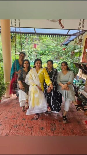 Samyuktha Varma Instagram - Having right🧚🏽‍♀️🧚🏽‍♂️🧚🏽 circle of women🧚🏽🧚🏽‍♂️🧚🏽‍♀️ around you is honestly 🌸 the biggest life upgrade🥰