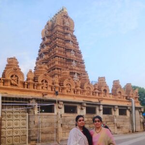 Samyuktha Varma Instagram - You are  THE SHIVA🙏🏽 you pray to.
You seek lord shiva in temples, in mantras,in rituals.. But shiva  is not out there shiva is you 🙏🏽
 NANJUNDESHWARA TEMPLE 🙏🏽🙏🏽("I had my first mundan ceremony at the sacred Nanjundeshwara Temple when I was just a year old.")NAMAH SHIVAYA 🙏🏽
