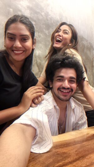 Sana Makbul Instagram - Couldn’t resist this trend as we believe in Lord Himesh’s supremacy 🫠