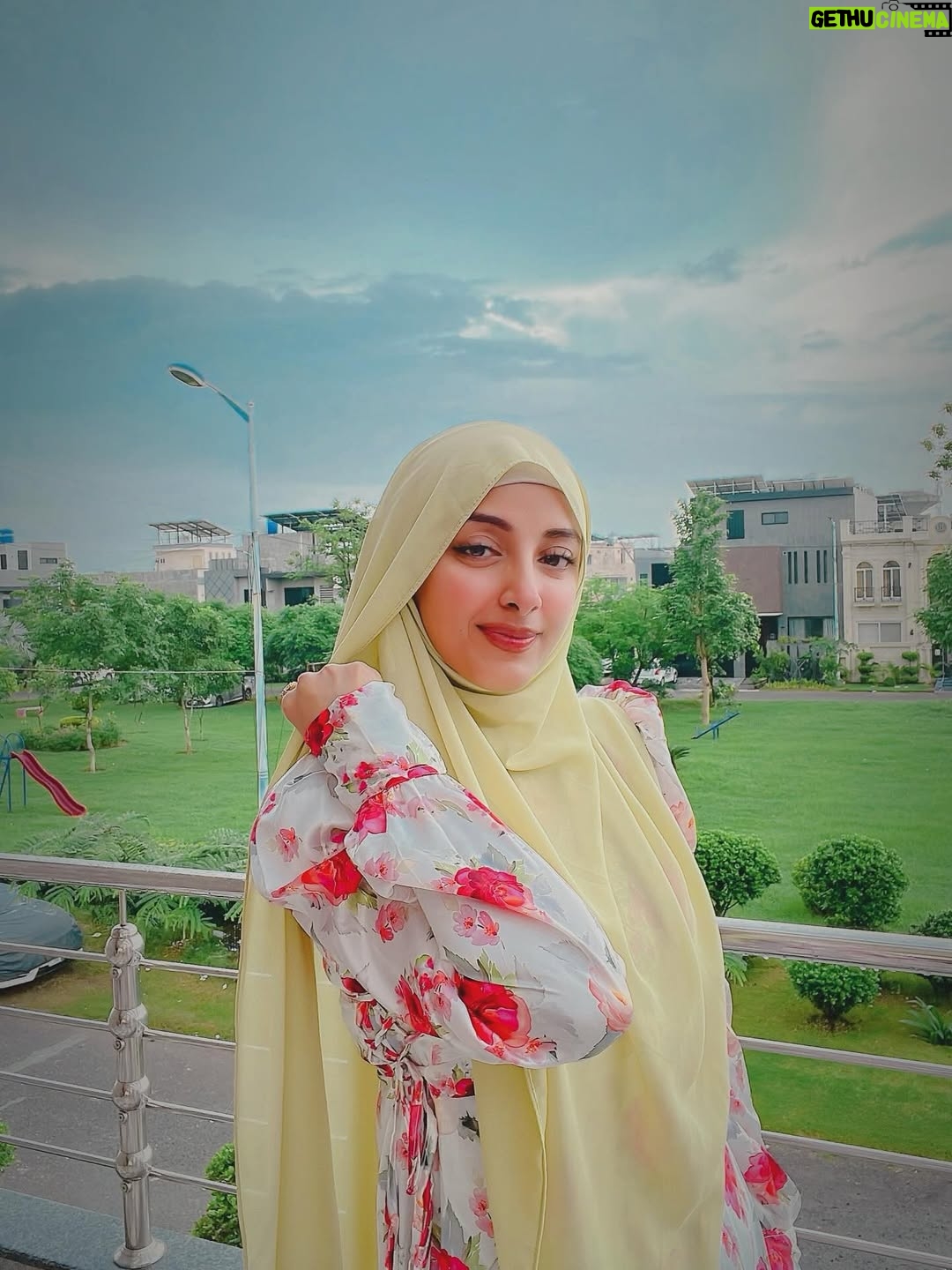 Sanam Chaudhry - 70.4K Likes - 