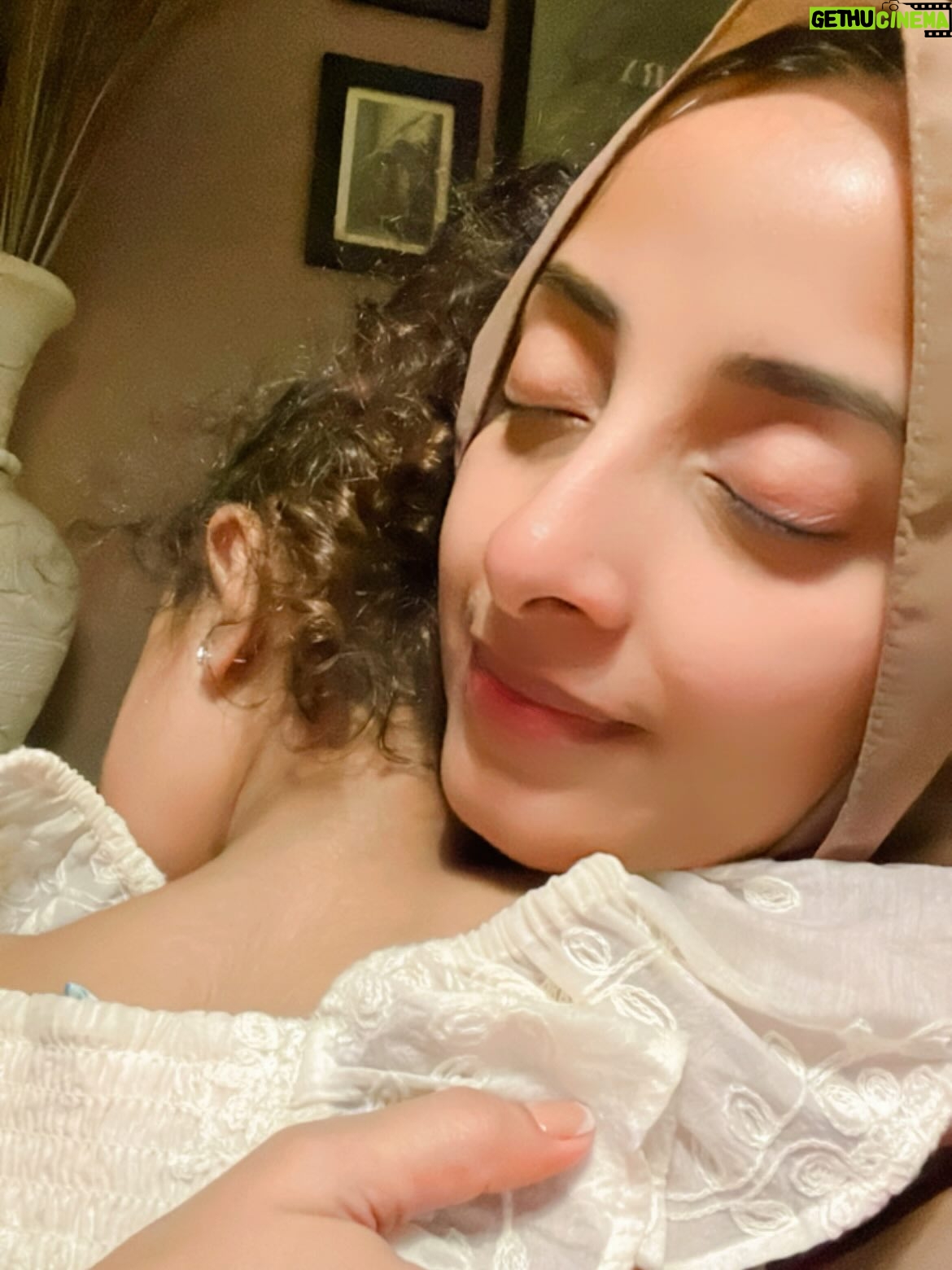 Sanam Chaudhry - 84K Likes - Us ♥️ blessings .. Alhamdulillah 
@someechohan