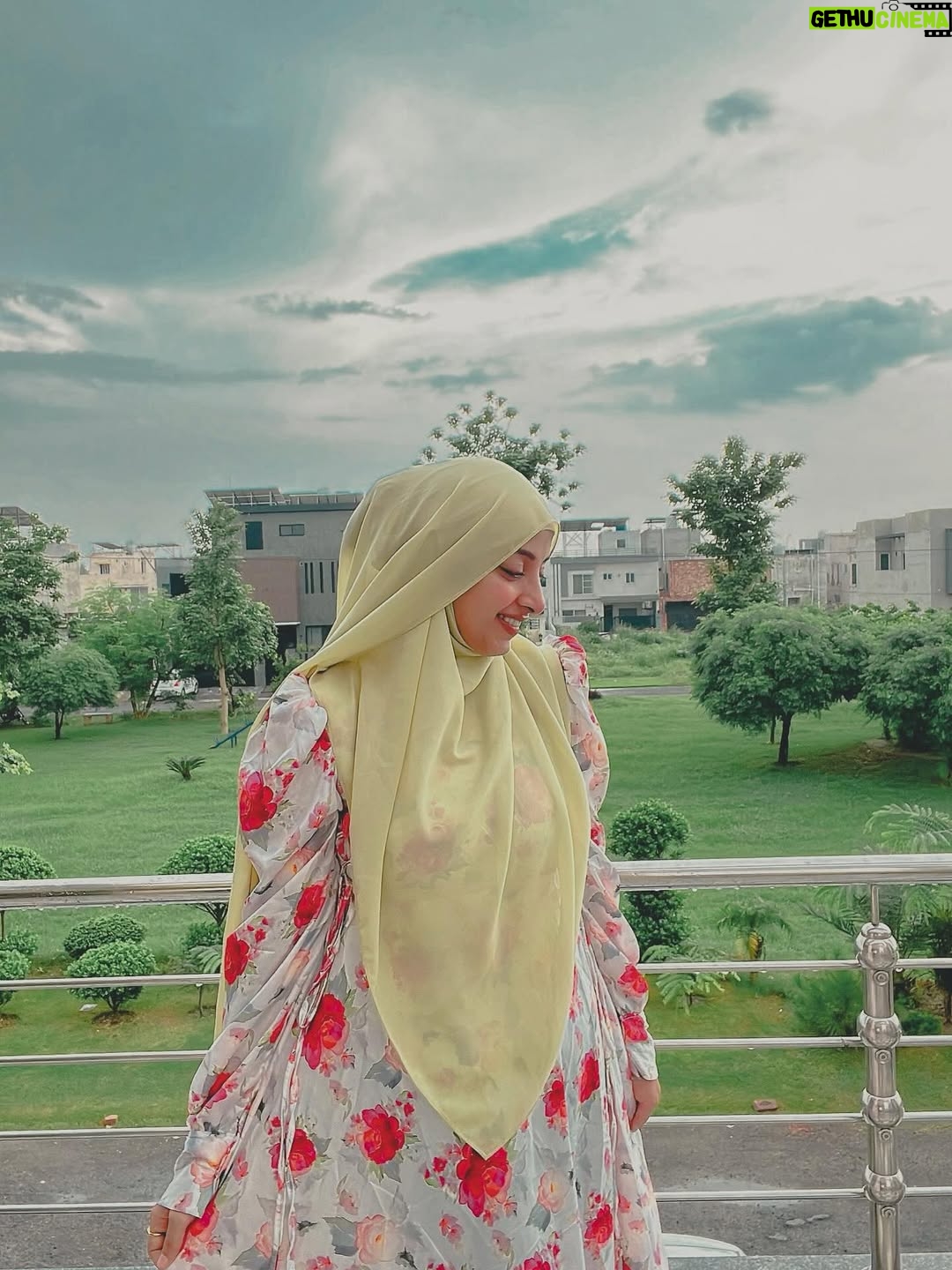 Sanam Chaudhry - 70.4K Likes - 