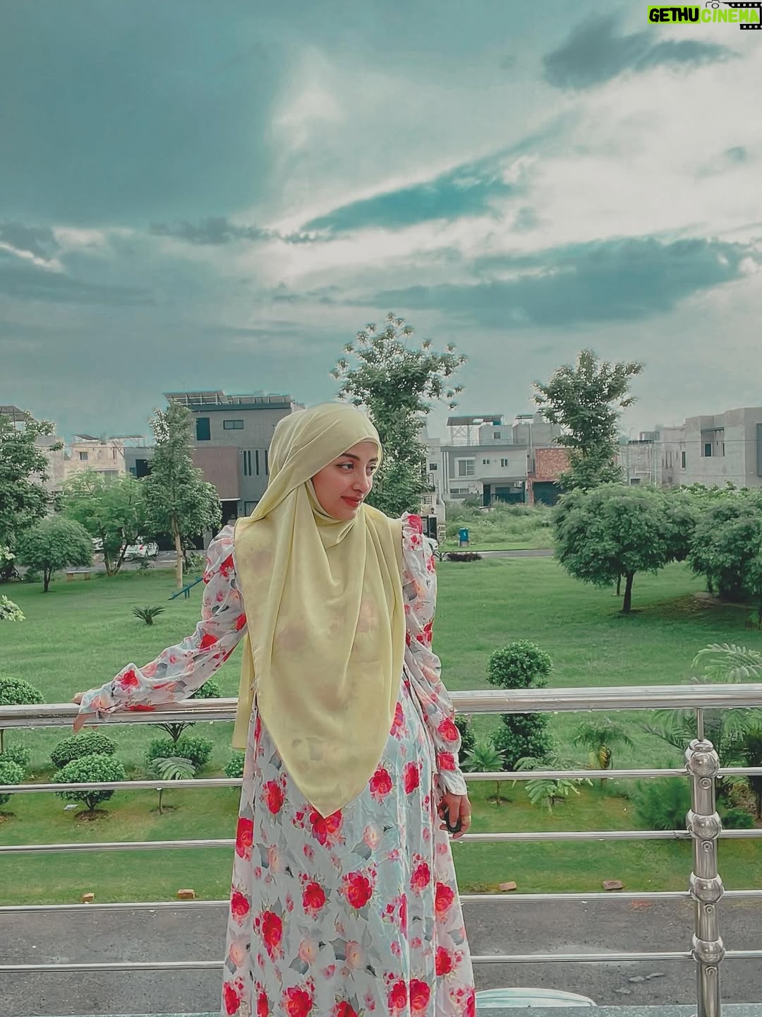 Sanam Chaudhry - 70.4K Likes - 