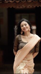 Actress Sanam Shetty HD Photos and Wallpapers September 2025