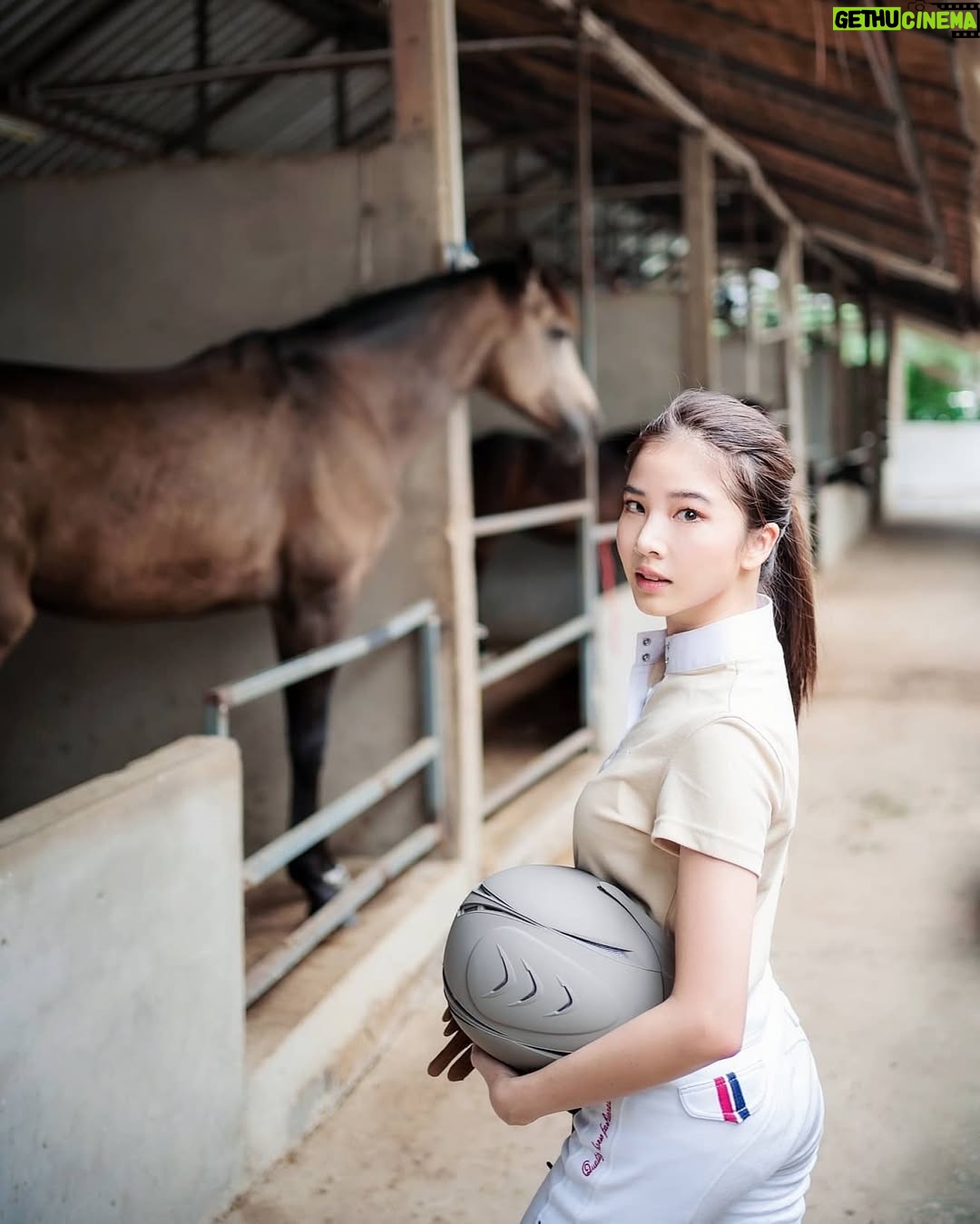 Sananthachat Thanapatpisal - 83.4K Likes - My outfit @horsemega