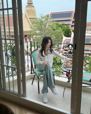 Sananthachat Thanapatpisal Instagram - Puma Speedcat vibes only. 💫✨
Giving retro race meets streetwear chic.

#SPEEDCAT #PUMATH @pumathailand