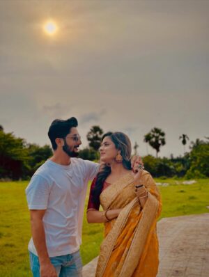 Sanchari Mondal Instagram - “সঞ্চারী” and “অনির্বান”
“অনুরাগের ছোঁয়া” @starjalsha 9:30pm