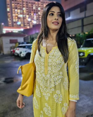 Sanchita Banerjee Instagram - Evening Vibes 💛💛💛

#evening #positivity #love #instagood #sanchitabanerjee #cute #actorslife #sanchitaa #blessed #instamood #instadaily #ootd #picoftheday #smile #happy