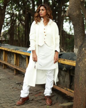 Sandhya Shetty Instagram - Bold doesn’t always mean loud. Sometimes it’s quiet, unshaken, and dressed in white — calm, collected, and completely in control✨💫

Photographer - @creativecollab
Makeup & Hair - @tabassumbhatii @tabassumbhatii.official
Designer - @kaushikshrimanker @shrimankerandyogi

#SandhyaShetty #NoFear #ElegantWoman #BeautyWithStrength #IndianActor #PowerAndGrace #ConfidenceUnlocked

[Sandhya Shetty, Supermodel Look, Indian Actor, Fierce Woman, Power Dressing]