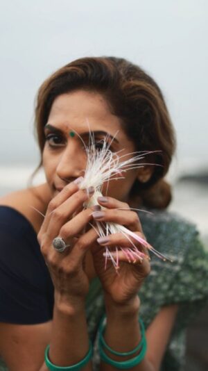 Sandhya Shetty Instagram - Not every queen wears a crown; some wear a saree, walk barefoot on rocks, breathe with the waves, and let the vast ocean itself crown their wild, untamed spirit ✨

Videographer - @creativecollab
Makeup & Hair - @tabassumbhatii
Designer - @kaushikshrimanker @shrimankerandyogi

#SandhyaShetty #NoFear #ElegantWoman #BeautyWithStrength #IndianActor #sareelove #PowerAndGrace #Dharavibank #Coronapapers

[Sandhya Shetty, Supermodel Look, Indian Actor, Fierce Woman, Power Dressing, power and poise]
