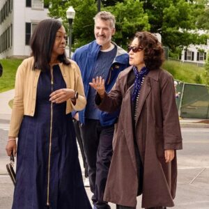 Sandra Oh Instagram - A Dr. for real reals!! 
(Okay, honorary) 
🙏 @DartmouthCollege for letting me DANCE IT OUT w/ the Dartmouth Grads of ‘25 🎓
& the privilege of giving this yrs Commencement Speech (link in bio) 
Thank you Evan Endicott my speech sherpa for your guidance and friendship,
@ShondaRhimes for your creative sisterhood

Congratulations to fellow honorands @MikaelaShiffrin, David Benioff, Judy Geer, Lynn Trujillo, Antonia Novello, and the Rev. William Greason!

Photo Credits: Katie Lenhart