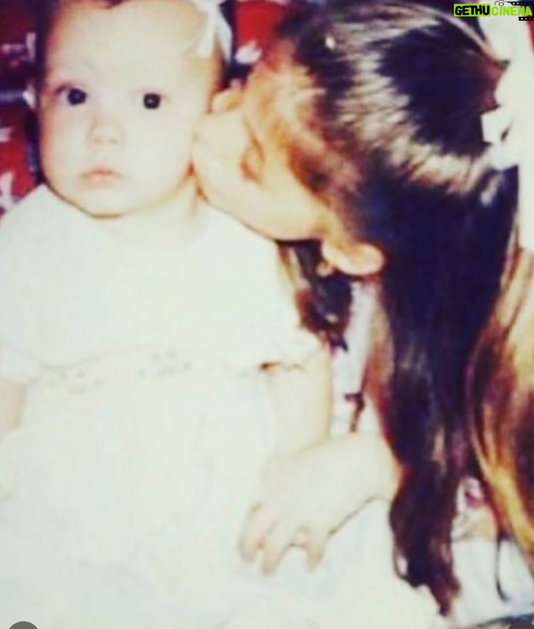 Sandra Vergara - 3 Likes - Happy birthday to the best sister in the entire universe!! Mi héroe, my day 1! Eres el orgullo más grande y lo más bello de la vida mi VEVE 🫶✨ te amooo! Happy birthday you sexy fox!!! @veronica_vergara