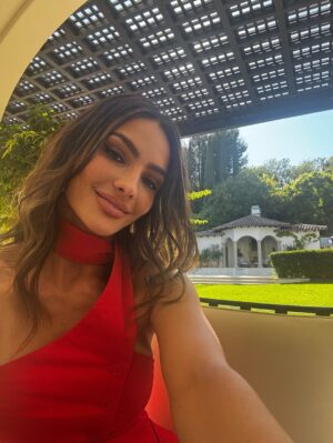 Sandra Vergara Instagram - Happy Labor Day Weekend! May your only labor be deciding between poolside, beachside, or bedside naps. En familia ā¤ļøšŗšø #laborday š¤