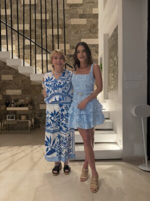 Sandra Vergara Instagram - Gracias a la mĆ”s top, mejor hermana del mundo por haberme dado la mejor fiesta de cumpleaƱos posible! @veronica_vergara mi hĆ©roe mi soulmate forever! Thank you sis for throwing me the best birthday party, with my family and friends since high school! Y ni se diga @riadfayad gracias por ser el mejor cuƱi del mundo š«¶āØāØāØ