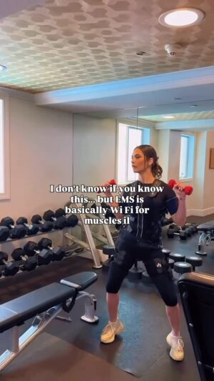 Sandra Vergara Instagram - I don’t know if you know this... but EMS is basically Wi-Fi for muscles 🛜
⭐️It’s a 20 minutes workout thats equivalent to 3 hours working out in the gym 💪
@sandravergara
@trendingintheknow
@rojintz
#ems #workout #trendingintheknow #viral