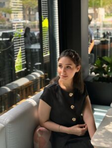 Actress Sandy Jamal HD Photos and Wallpapers October 2025