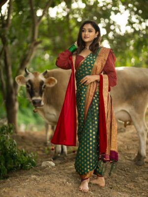 Sangeetha Sringeri Instagram - Day 8 — where peacock green breathes harmony, beauty, and balance.

In frame beautiful @iamsangeethasringeri 

Makeover, Styling and hairstyle @makeoverwith_suchi 

#photowalebapu #navratri #navratrispecial #portrait #portrait_vision #sari #day8ofnavratri