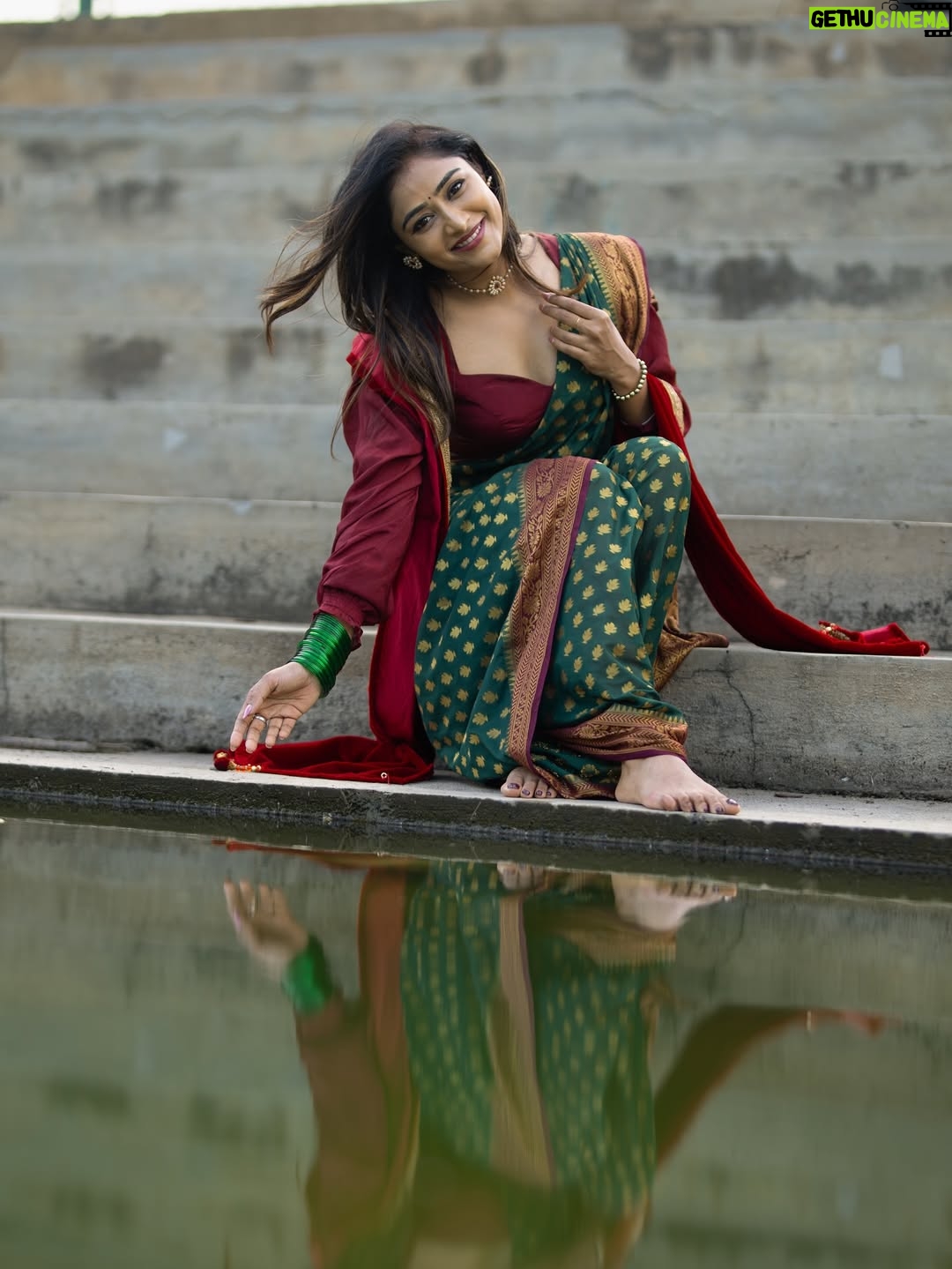 Sangeetha Sringeri - 165.2K Likes - Day 8 — where peacock green breathes harmony, beauty, and balance.

In frame beautiful @iamsangeethasringeri 

Makeover, Styling and hairstyle @makeoverwith_suchi 

#photowalebapu #navratri #navratrispecial #portrait #portrait_vision #sari #day8ofnavratri