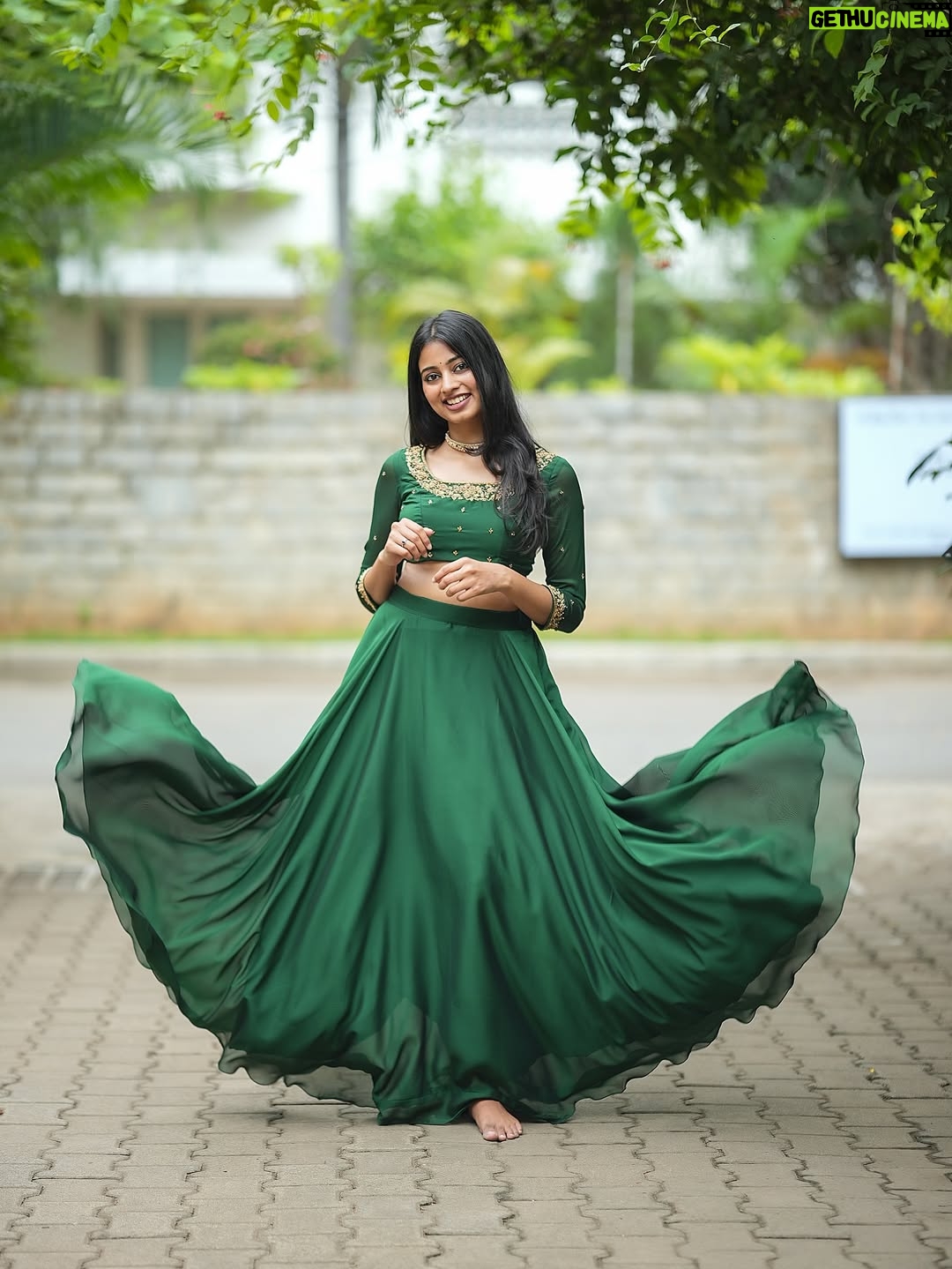 Sanjana - 53K Likes - 💚✨

Outfit : @dresscape_ 💚

Photography: @prasami_photography ✨

#green #greentraditional #instapost