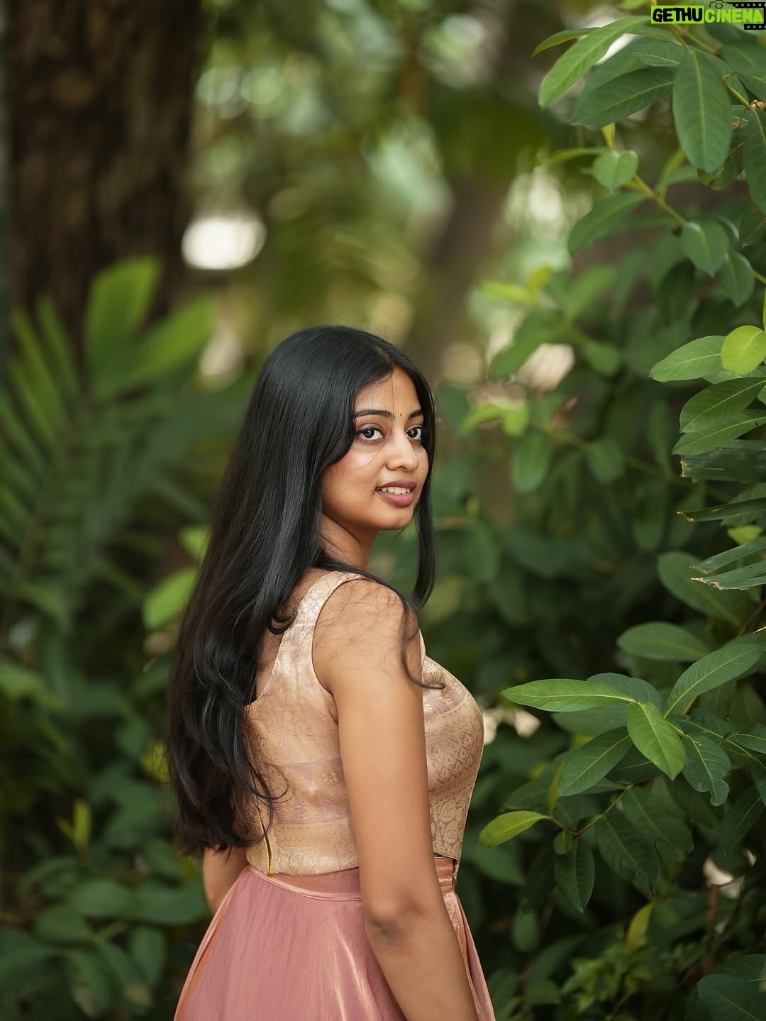 Sanjana - 48.6K Likes - Just here to make things a little cuter 😚🎀✨

Dress : @dresscape_ 💗
Photography: @prasami_photography ✨

#outfit #outfitday #pink