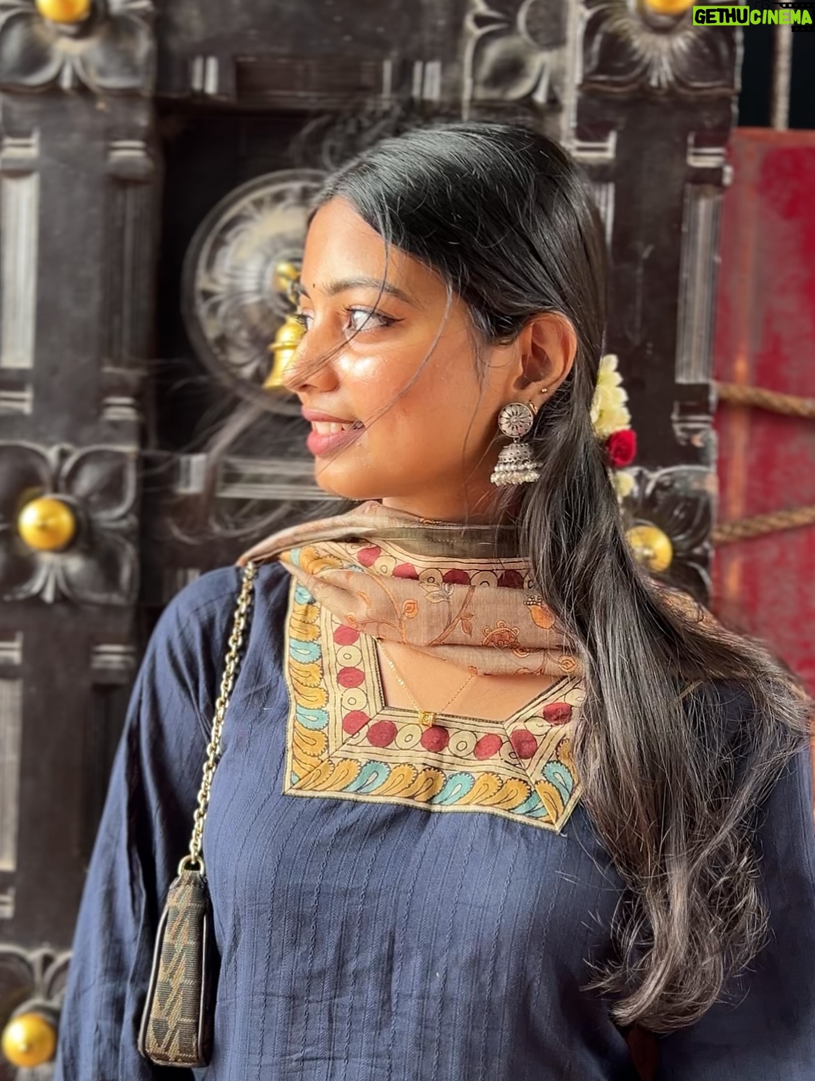 Sanjana - 55.7K Likes - 🌸✨

#instapost #temple  #peace