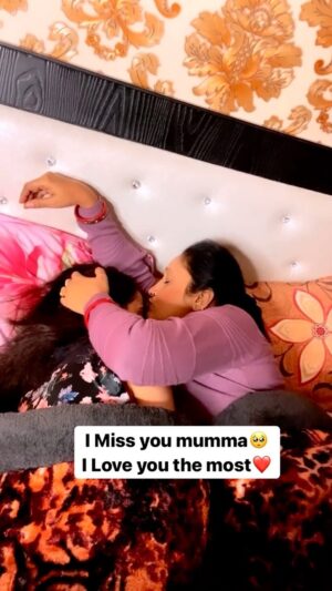 Sanjana Jagga Instagram - A mother’s love is much beautiful than any other one. I miss you. I really miss you.
It’s not easy for me but yes I’ll make you proud. ❤️
I love you🌺
Bye❤️
#motherhood #mumma #canada #india #mom #love #reelitfeelit