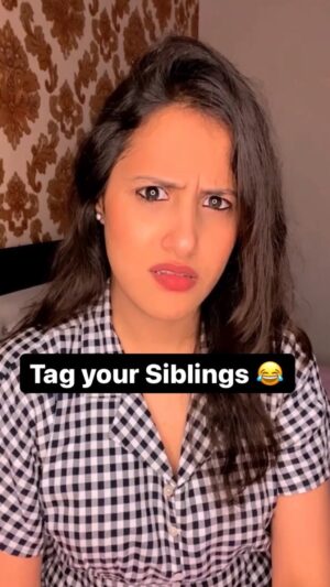 Sanjana Jagga Instagram - Tag your siblings/besties ❤️
#relatable #siblings #siblingmemes #hindireels #funnyreels #memevideos #bestie