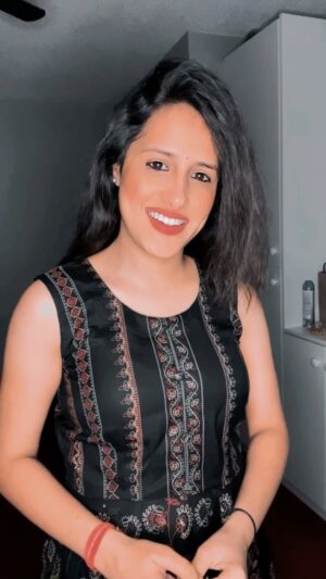 Sanjana Jagga Instagram - Waqat🙂
PS:- A rich man buying you something doesn’t mean anything but a busy man giving you time means everything 🌺
#relatable #reels #reeltoreel #sanjanajagga #sanjana_jagga30 #relationships #relationshipgoals