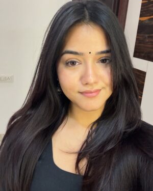 Sanskriti Singh Instagram - ą¤ą¤¤ą¤° ą¤ą¤¾ą¤Æą„ दिल सą„,
ą¤¤ą„ ą¤ą„या ą¤¹ą„ą¤°ą¤¾ ą¤ą„या ą¤ą¤¼ą¤¾ą¤ą„¤