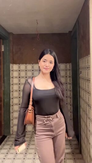 Sanskriti Singh Instagram - Apologies for the video quality 🥲