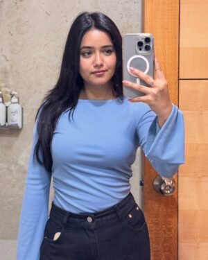 Sanskriti Singh Instagram - 🦋🪬