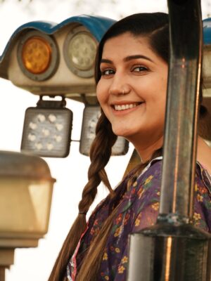 Sapna Choudhary Instagram - खुद में खोने दे मुर्शद अब तमाशा होने दे...! 🤨 

#sapnachoudhary #desiqueen #desiharyanvi #positivity #trending #thankgodforeverything