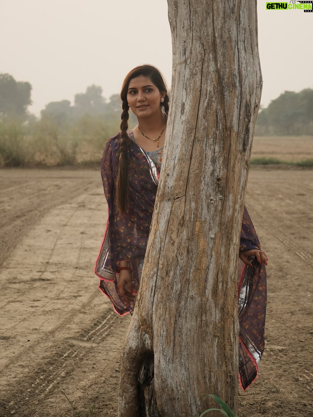 Sapna Choudhary - 268.6K Likes - खुद में खोने दे मुर्शद अब तमाशा होने दे...! 🤨 

#sapnachoudhary #desiqueen #desiharyanvi #positivity #trending #thankgodforeverything