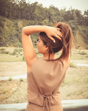 Sapna Roy Instagram - Chle fhir pahado Mein 🏔️ 🫶 @sapnaroy322
#new #newpost❤ #viral #viralpost❤️ #viralpost2025シ #insta #instagram #instamood #instadaily #instalike