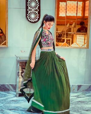 Sapna Roy Instagram - Green colour oh my god woow woow woow 💚🤌
Editing by 👉 @pro_shoots1
#trendy #new #newpost #photooftheday #photo #photoshoot