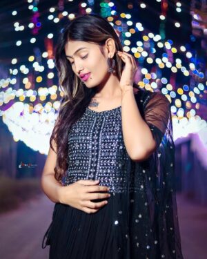 Sapna Roy Instagram - Happy Diwali 🔥❤️
Edit by @pro_shoots1
#diwali #fastivalfashion #new #newpost #explorepage #explore #trending #trendy